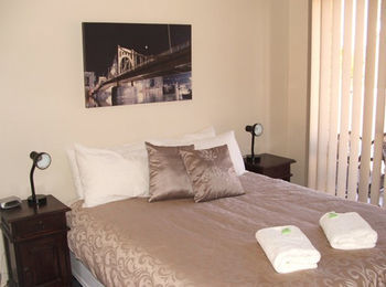 Harbourside Motel 3*
